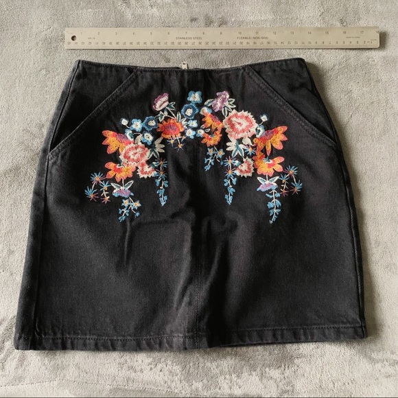 Topshop Black Jean Flower Embroidered Skirt - Picture 1 of 5